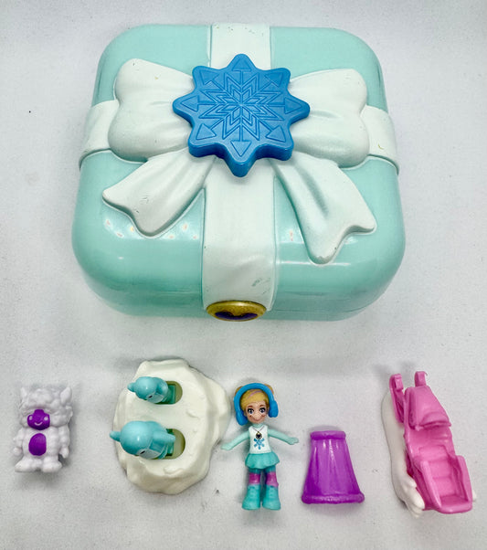 Polly Pocket 2018 Hidden Hideouts Frosty Fairytale Playset GDL85