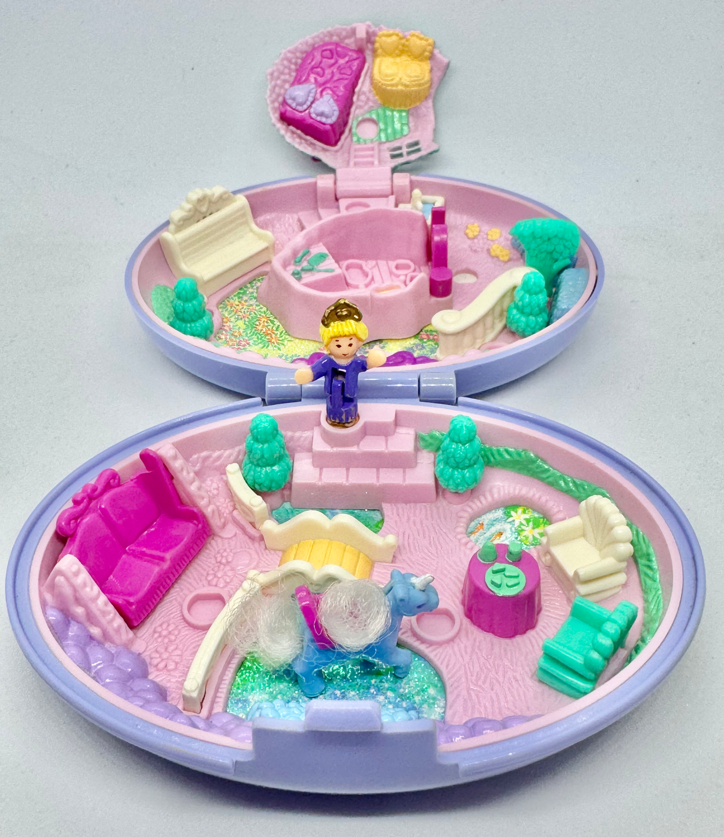 1995 Polly Pocket Unicorn Meadows Compact image 4