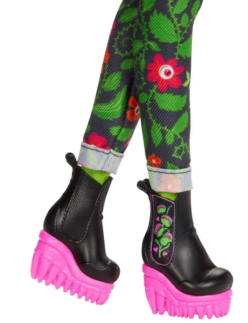 Monster High Fearbook Venus McFlytrap Doll
