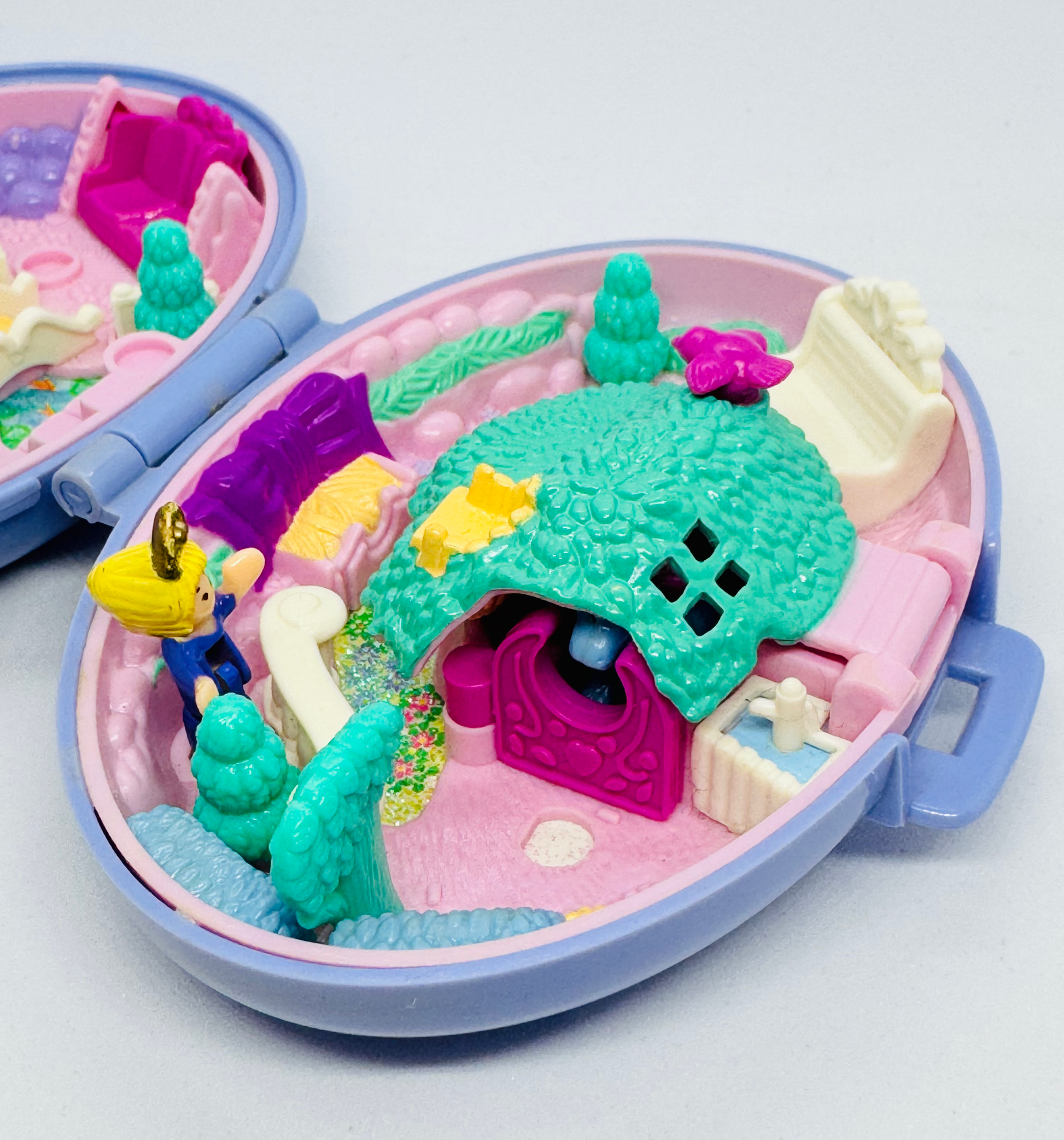 1995 Polly Pocket Unicorn Meadows Compact image 3