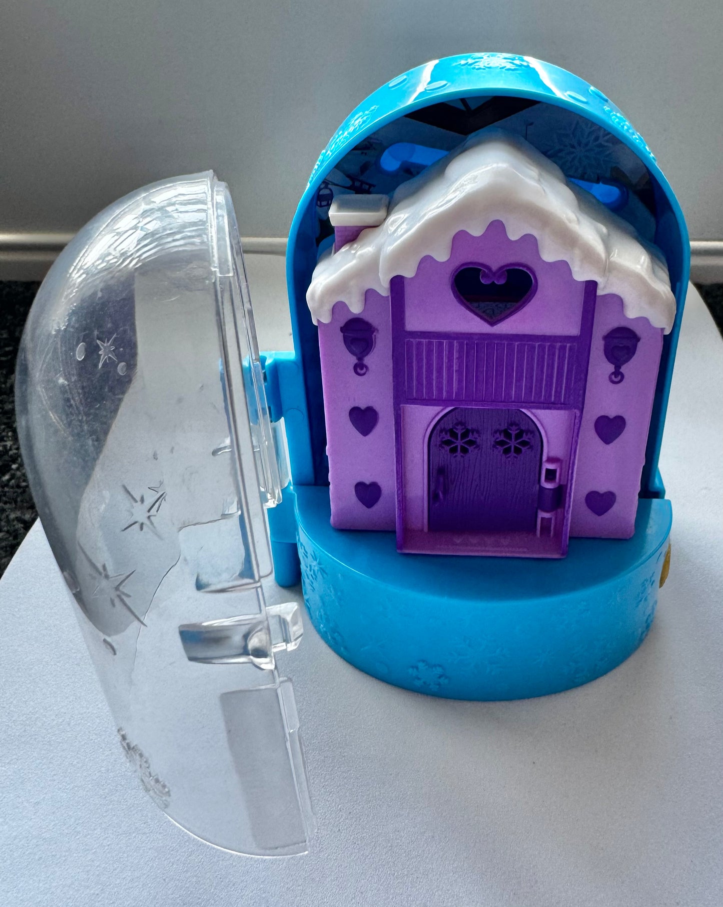 Polly Pocket Snow Secrets Playset 2017 FRY38