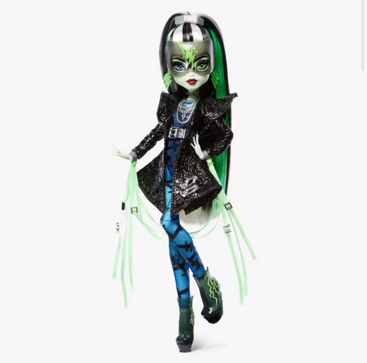 Monster High Haunt Couture Midnight Runway Frankie Stein Doll